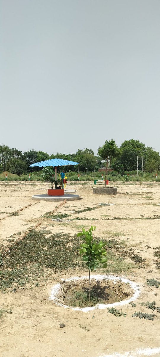 sdmsadabad's tweet photo. आज सादाबाद ब्लॉक के सुसायन ग्राम पंचायत में अमृत सरोवर योजना के अंतर्गत जल संरक्षण  पर महान कार्य देखने का सौभाग्य मिला। बीडीओ,एडीओ पंचायत, ग्राम विकास अधिकारी और रोजगार सेवक के साथ ग्राम प्रधान ने जो कार्य किया है,वो अदभुत है। जिलाधिकारी महोदया के निर्देशन में एक ऐतिहासिक कार्य। https://t.co/tkjQAoJSUP