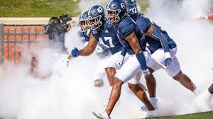 KristyaneGreg53's tweet photo. Woah 2 in one day!!! Blessed to receive an Offer from Georgia Southern University💙❕@GSAthletics_FB @RecruitGeorgia @Rip_Rowan48 @CoachGCarswell @Velocity_XP @Velocity_FB @GSAthletics @GusTheEagleGS @JaredBenko 
@RustyMansell_ @FrancoPerkins1 @coachcjcollins #GATA https://t.co/77vm8Z6AOQ