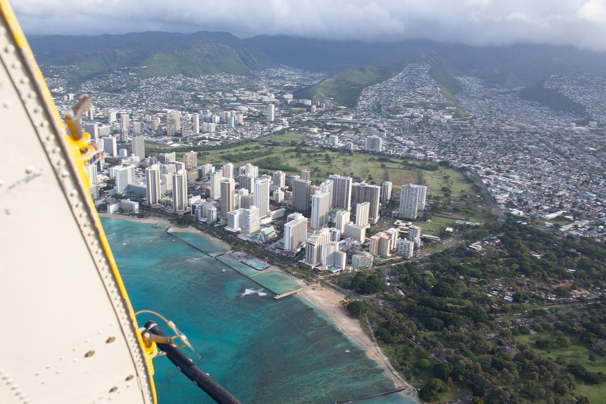 MagnumHelo's tweet photo. Way Up Wednesday! Really, EVERY day is way up for us. Views like this can be yours if you book with us!
#wayupwednesday #doorsoff #helicoptertours https://t.co/RfCWXw3i0y