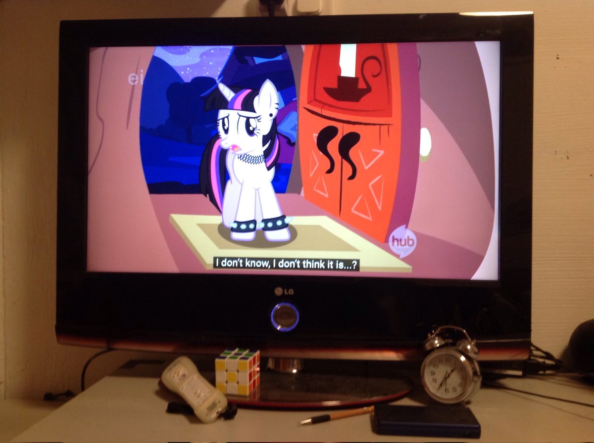 Jayeaaaaa's tweet photo. Watching the newest MLP... and LOVING IT!!! #MLPSeason2 #bronies #mlp #mylittlepony https://t.co/0QEtY7EKAF
