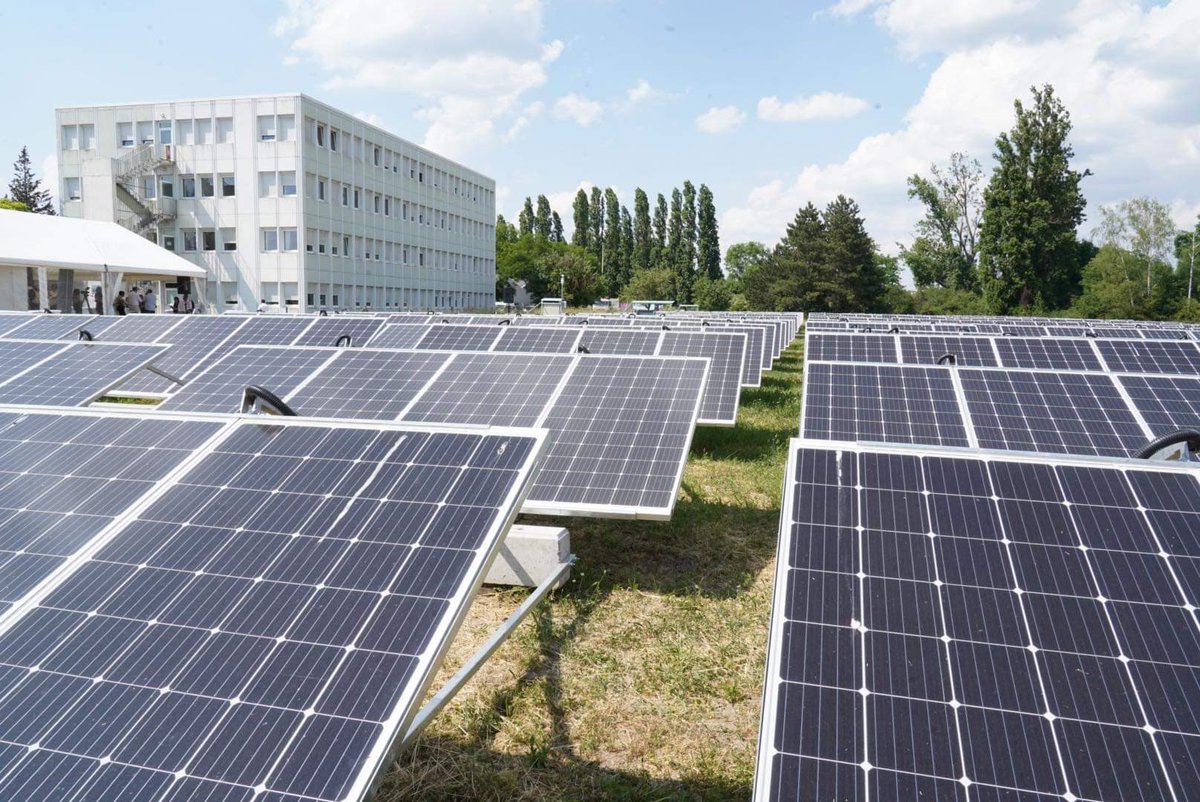 💡👍 𝐍𝐨𝐮𝐯𝐞𝐚𝐮𝐭𝐞́ 𝐚̀ 𝐌𝐞𝐭𝐳 : 𝐩𝐫𝐞𝐦𝐢𝐞̀𝐫𝐞 𝐜𝐞𝐧𝐭𝐫𝐚𝐥𝐞 𝐩𝐡𝐨𝐭𝐨𝐯𝐨𝐥𝐭𝐚𝐢̈𝐪𝐮𝐞 𝐞𝐧 𝐚𝐮𝐭𝐨𝐜𝐨𝐧𝐬𝐨𝐦𝐦𝐚𝐭𝐢𝐨𝐧 𝐜𝐨𝐥𝐥𝐞𝐜𝐭𝐢𝐯𝐞.

✂️Inauguration ce jour de la 1ère centrale photovoltaïque en autoconsommation collective, rue Teilhard de Chardin.