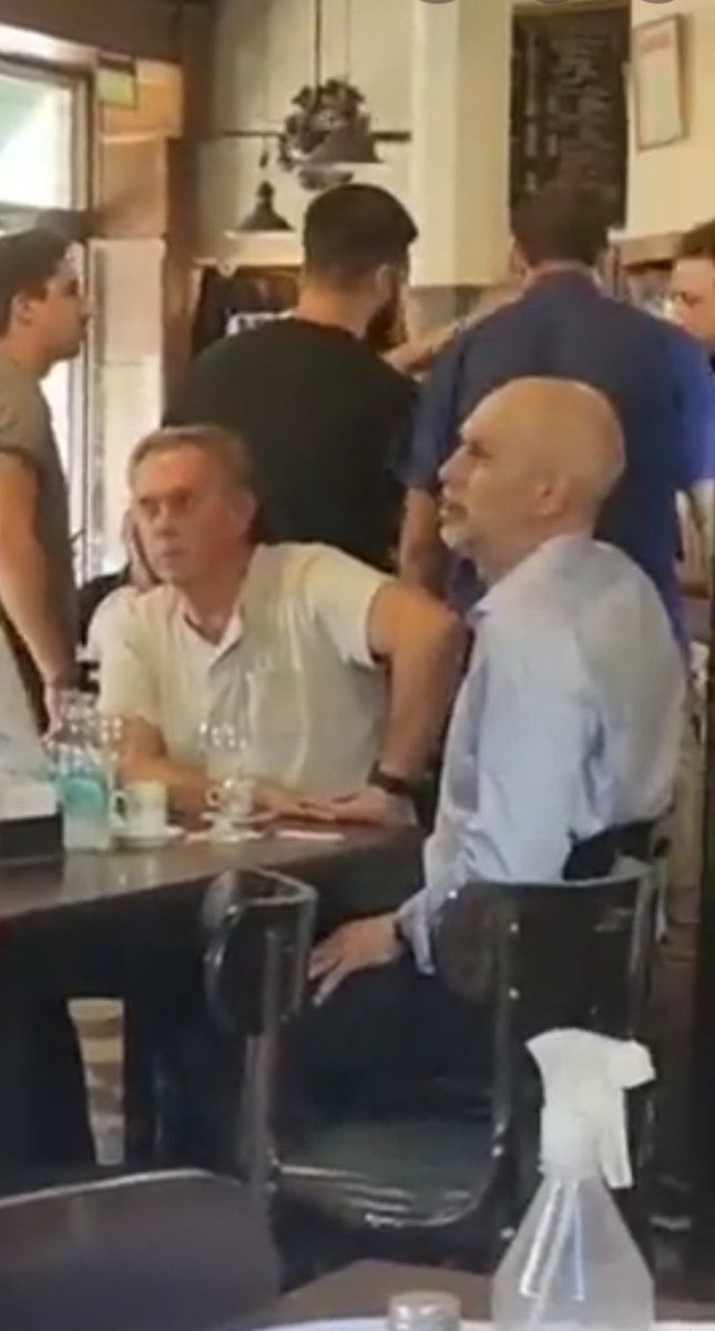 romivn30's tweet photo. Sin repetir  y sin soplar hagamos un hilo con los periodistas comprados por Larreta!!! 
Arranco yo… Bonelli✉️💸✉️💸✉️💸 https://t.co/JDCTCojzHW