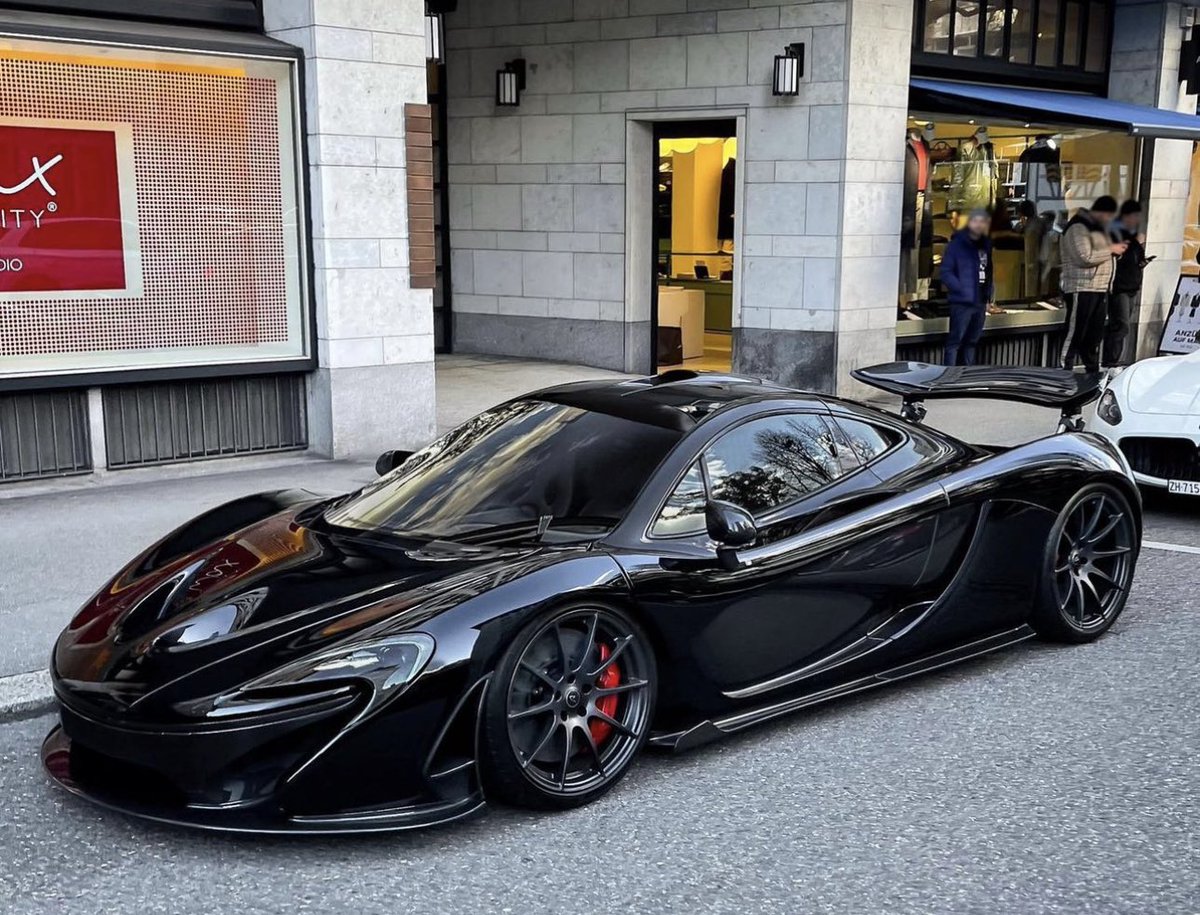 carpxrnpicx's tweet photo. McLaren P1 https://t.co/oQV7OiSUzh