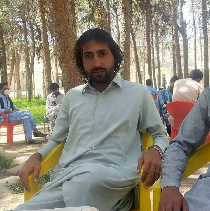 Sakhi sawad from greshah nall districts khuzdar he belongs to very poor family.He went to work with his family in turbat, unfortunately he went missing two days ago
#ReleaseSakiSawadBaloch
