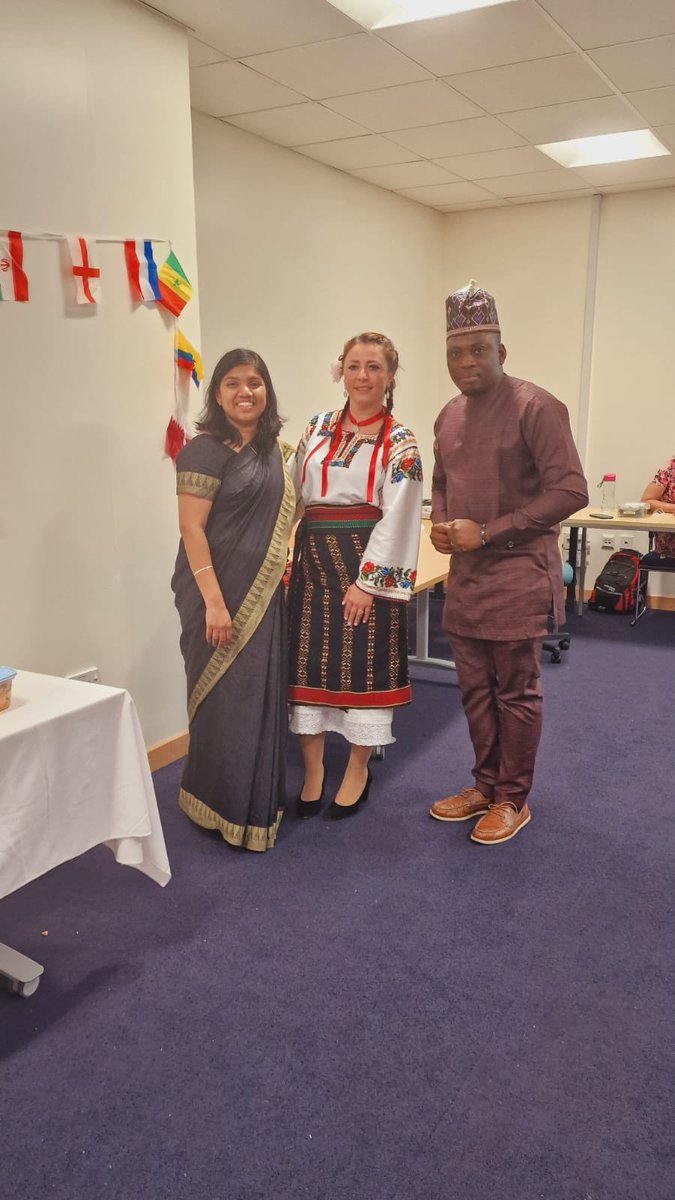 LauraReut tweet media