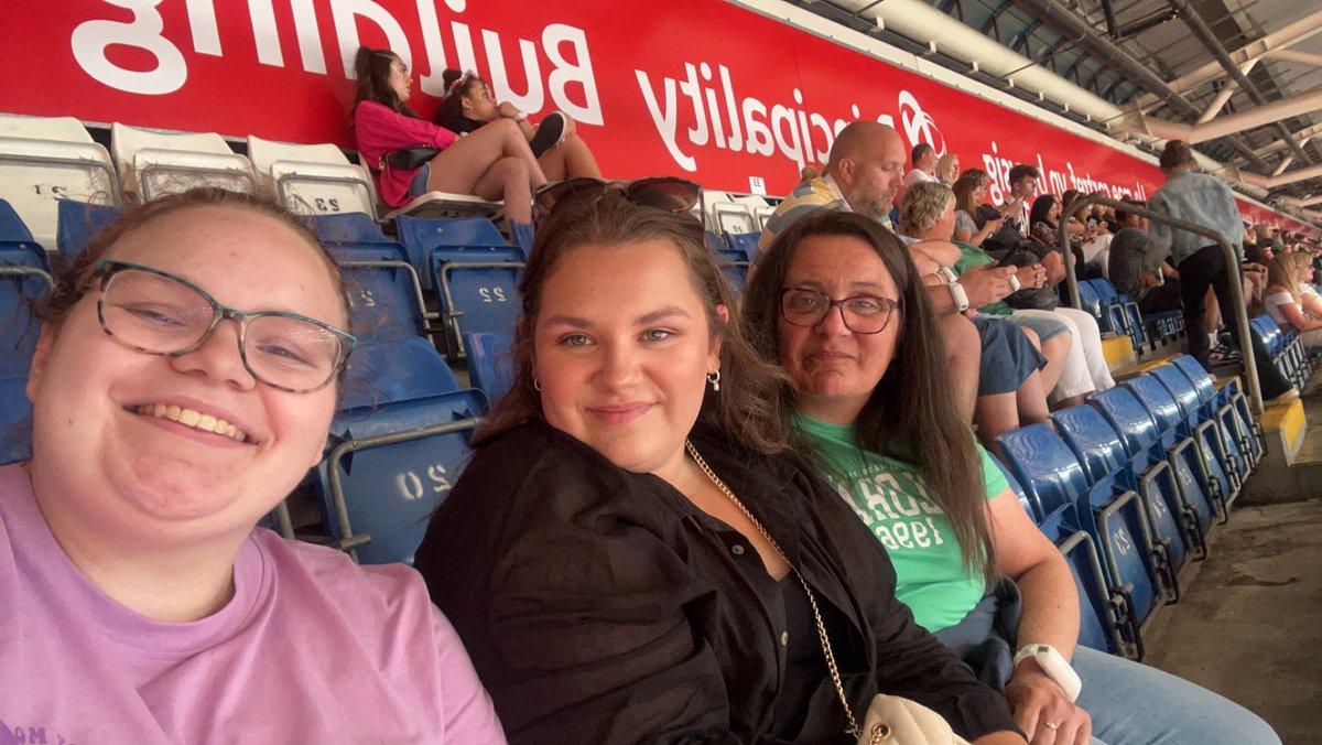 #ColdplayCardiff 🎶🎵