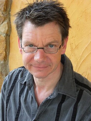 Hamburger Autor Andreas Schlüter liest am 12.6. aus den sechsten Klassen des Gymnasiums vor. dlvr.it/SqJxMH