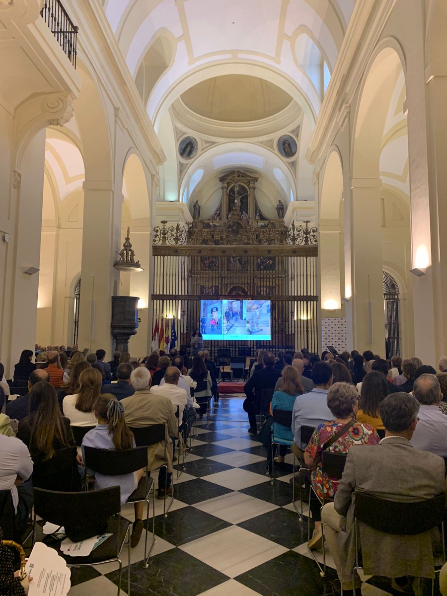 uclm_inter's tweet photo. Ya en marcha la programación de la @uclm_es con motivo del #CorpusChristi2023.
Gracias a todas y todos los que nos acompañan y están descubriendo los secretos de la Custodia de #Toledo https://t.co/Bd3i2KijIh