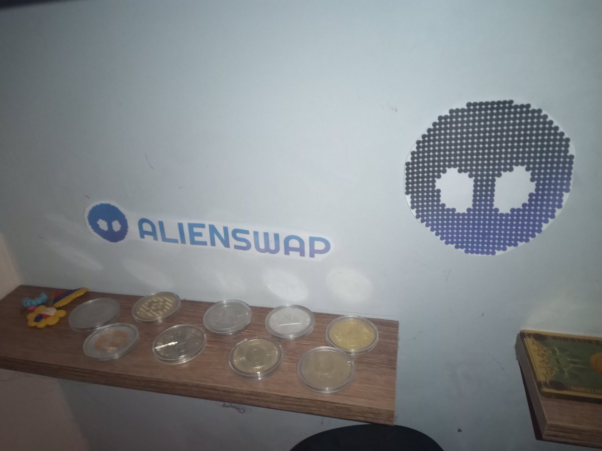 karinaaxkanio's tweet photo. @AlienSwap_NFT
@Alienswap_cn
#AlienSwap #SearchForAliens
What do you think of some Alienswap arrangements in my cool sexy room? https://t.co/o4ilWxS40n