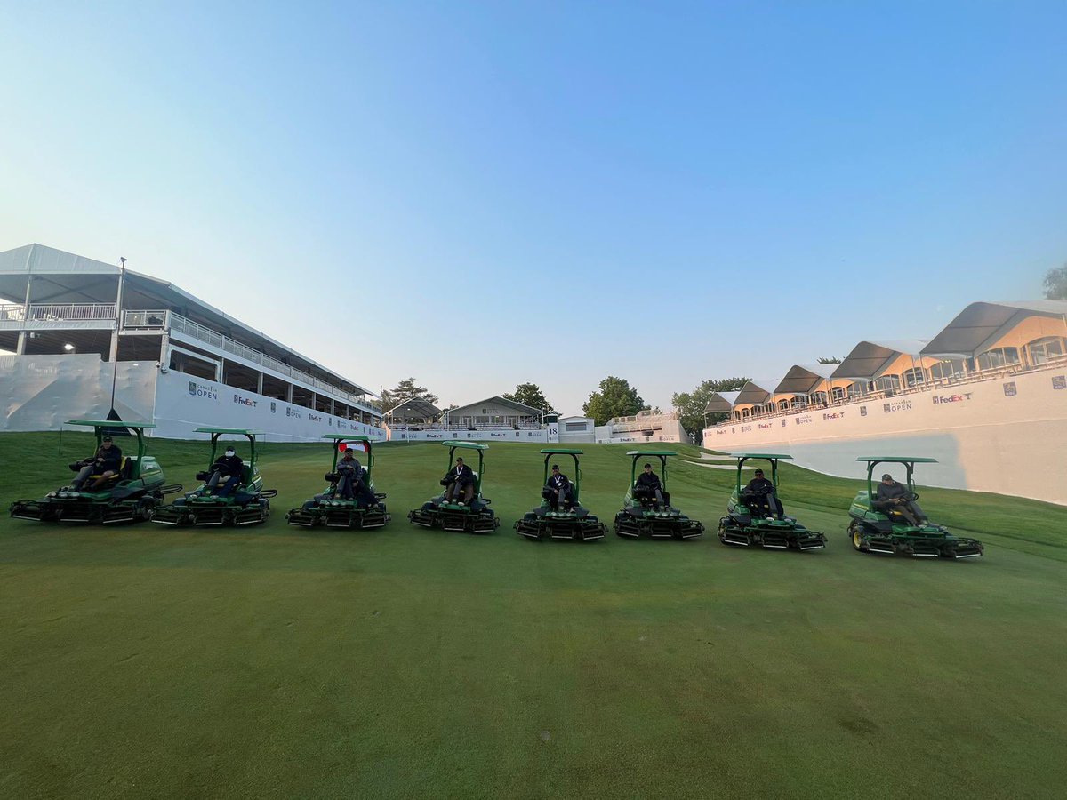 Good first shift this morning <a href="/RBCCanadianOpen/">RBC Canadian Open</a> ! Ready to mow! <a href="/GTGolfandTurf/">GT Golf & Turf</a> <a href="/GreenTractorsJD/">Green Tractors</a> <a href="/JohnDeere/">John Deere USA</a>