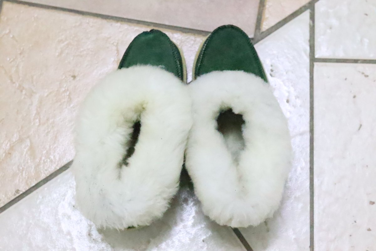 Quality Winter Slippers 🇱🇸
Locally treated Sheep Skin

Metcash Building Room 152
WhatsApp: 57946101/53285293
📞: +26628324395
Price: M600