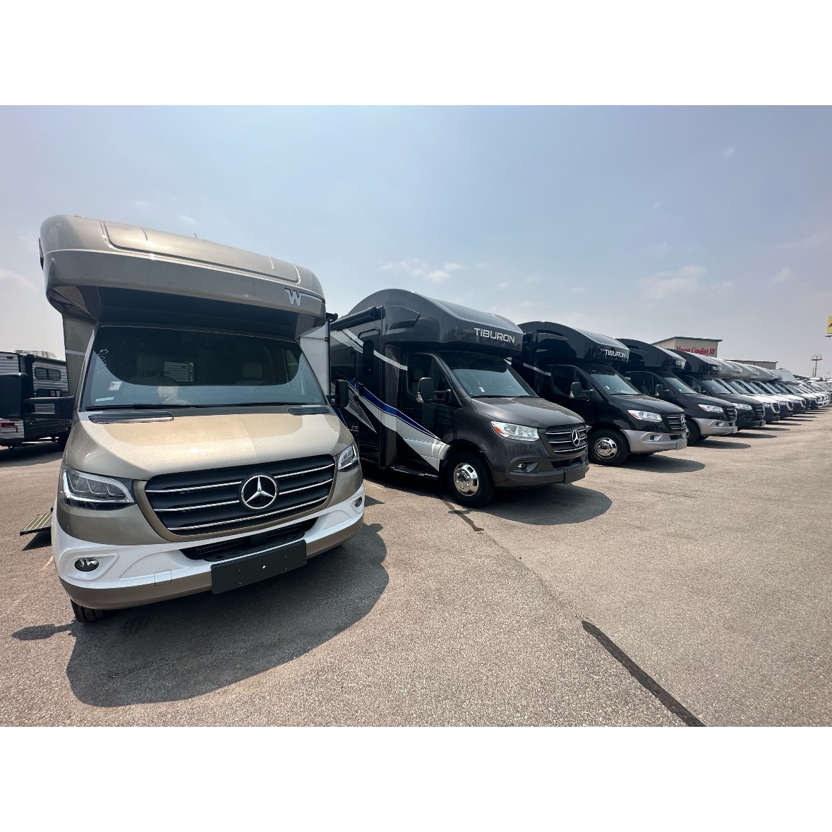 MountComfortRV's tweet image. Stop by #mountcomfortrv now and check out our new and used models which are all on sale now! Save big this summer with Mount Comfort RV and find your dream RV! Call us at (800) 899-6676 if interested. Visit mountcomfortrv.com for more information. #rv #rvsale #indianapolis