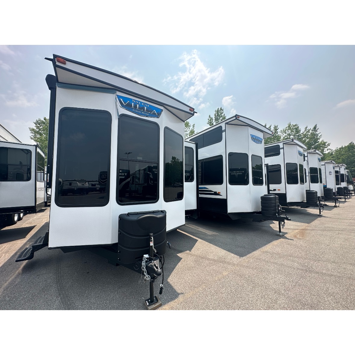 MountComfortRV's tweet image. Stop by #mountcomfortrv now and check out our new and used models which are all on sale now! Save big this summer with Mount Comfort RV and find your dream RV! Call us at (800) 899-6676 if interested. Visit mountcomfortrv.com for more information. #rv #rvsale #indianapolis