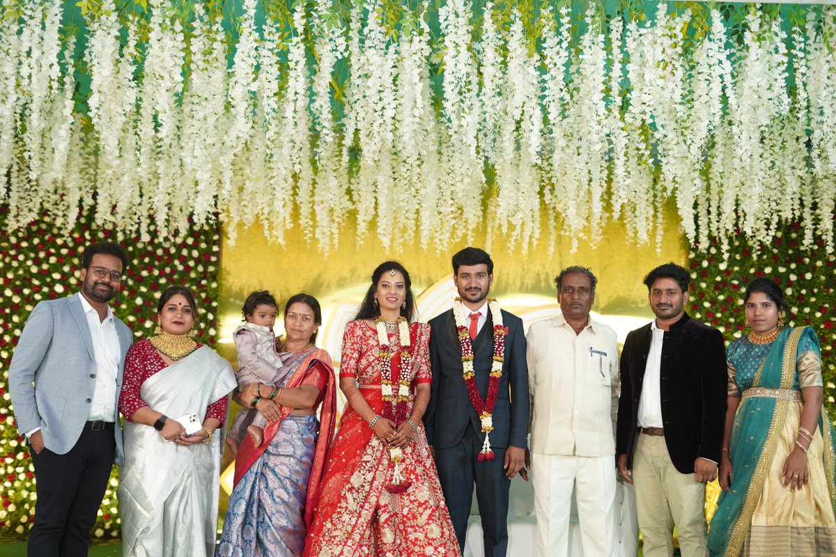 VinuthaKotaa's tweet photo. #Maridi #marriage #photos
#Anilkumarkota @Cbn_Kota #udaykumarkota https://t.co/NPWFVFmr08