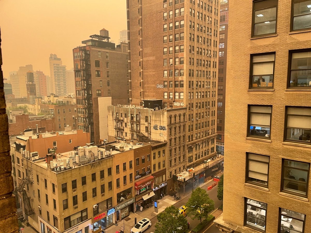 nick_farina's tweet photo. this is INSANE; the city is red and you can smell smoke. it looks and feels like the city itself is burning to the ground. https://t.co/ocp1lGWkC4