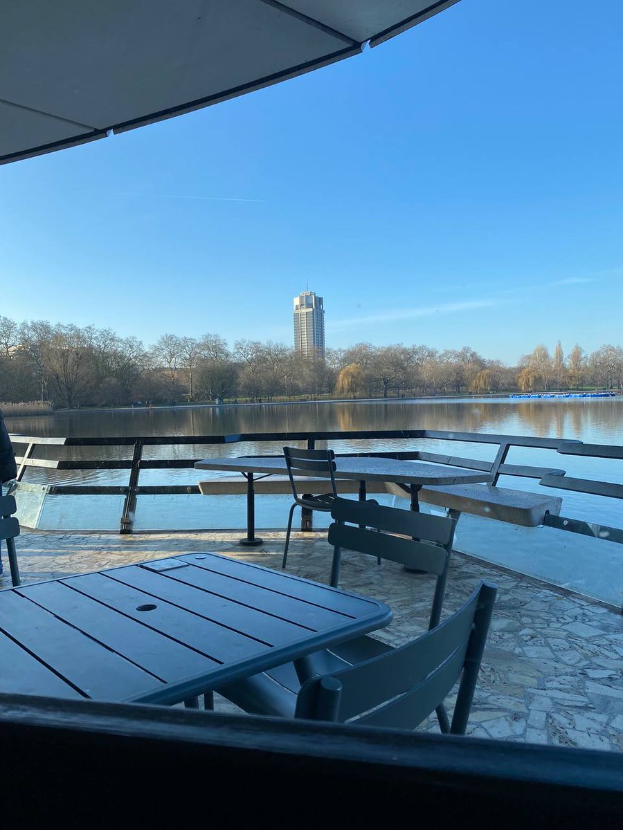 There are many beautiful landscapes in the world, but the place I want to visit most is your heart.