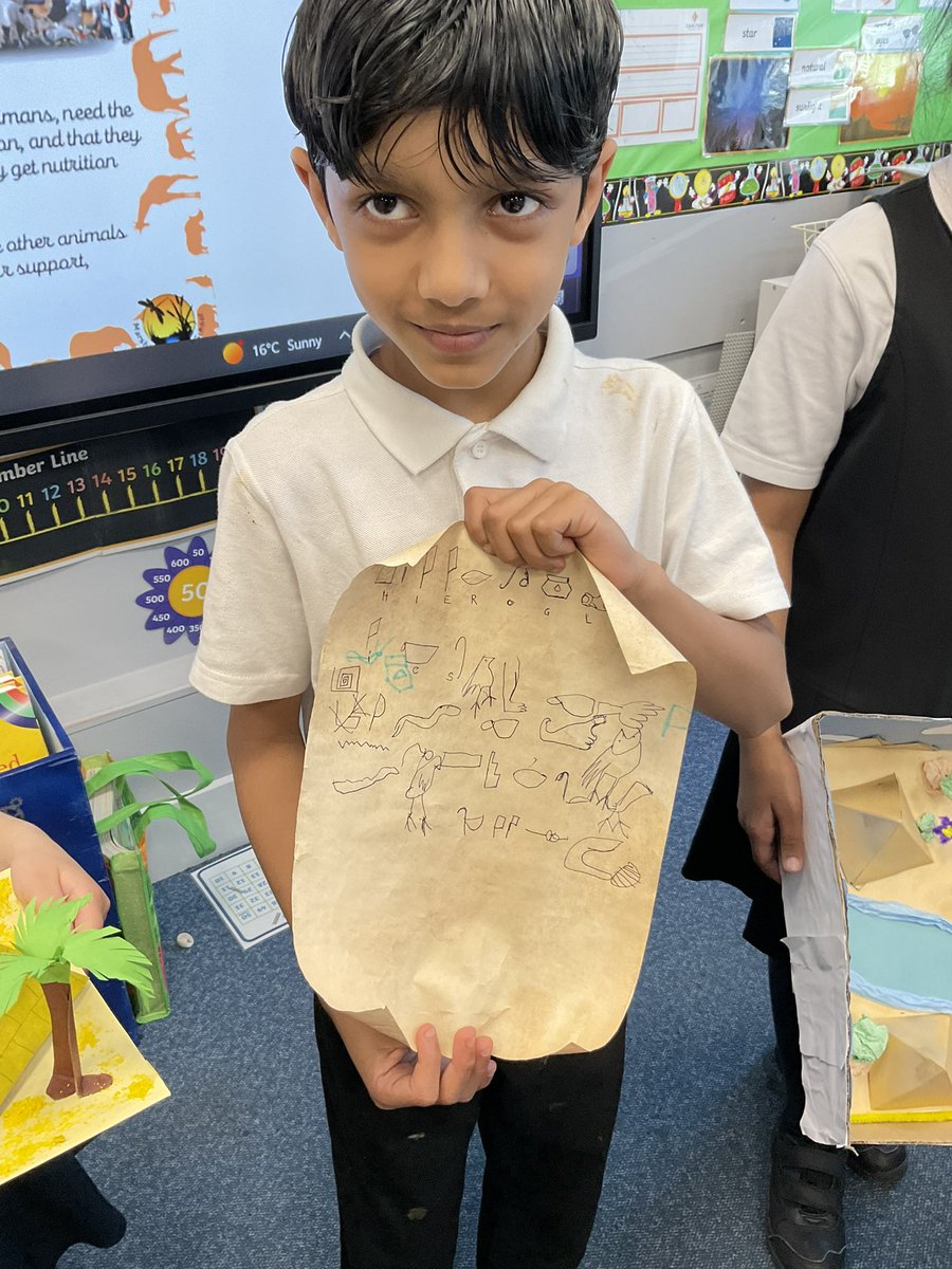 MarshfieldPS's tweet photo. Year 3 have demonstrated great #ambition when creating these fantastic #MPSHomeLearning projects linked to our Ancient Egypt topic! 🤩 Well done children! https://t.co/sKSWDqaFuK