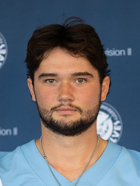 Per TMZ: After her husband was found cheating on her, Natalie Portman is now in a relationship with <a href="/Northwoodfball/">Northwood Football</a> LB Tegan Kogler 😳‼️