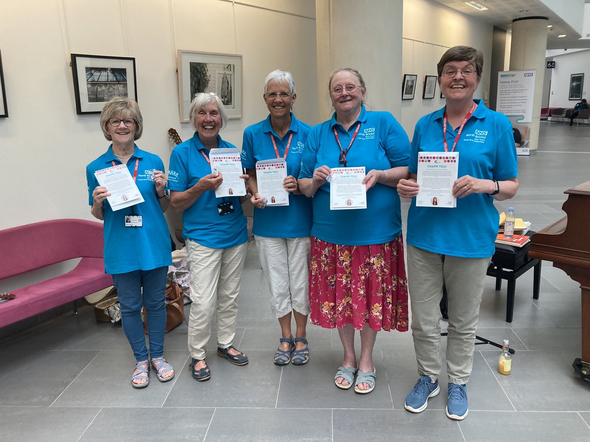 Thanks 🙏 to everyone from @NBTVolunteering for making #VolunteersWeek2023 @NorthBristolNHS such a fantastic celebration of the contribution all our amazing volunteers make! Here are the fab ‘Jenny Cole Singers’ with their gifts! #OneNBT #NBTProud @PandTNBT @cazzyhartley 🏥🎶🎹❤️