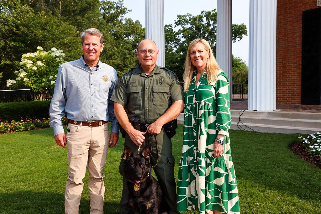 It was an honor to host the <a href="/GaDNRLE/">LE Division - GA DNR</a> K-9 Officer graduation at the Governor’s Mansion this morning! Join me in congratulating the newest K-9 officers who will help safeguard our state parks and waterways for Georgians and visitors from all over the country.