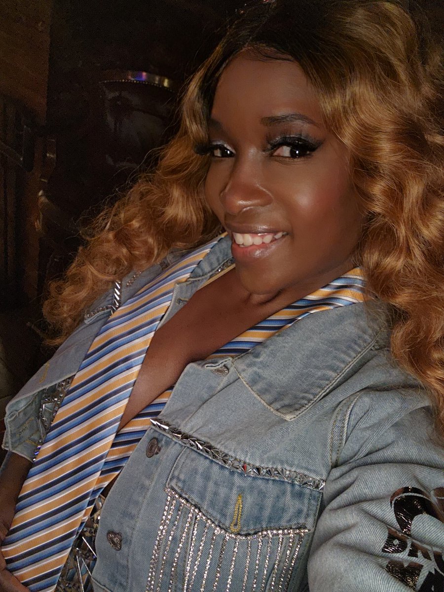 Thomas on Twitter "RT whitewimpacad Of course the tie bandid was put