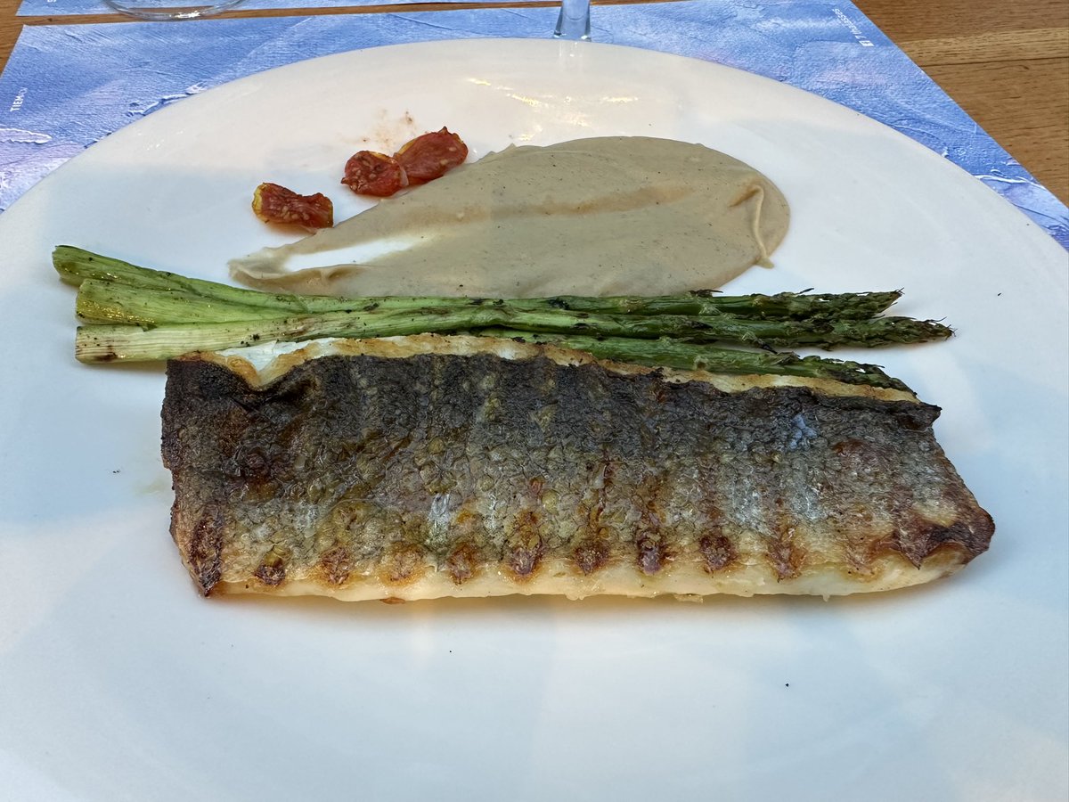 blocaus00's tweet photo. Tessalònica ( Salònica ) . 
Bona rebuda , polý kalá !!!!!!!
#Seabass #Llobarro excels ! https://t.co/y2NFxzZ6Va