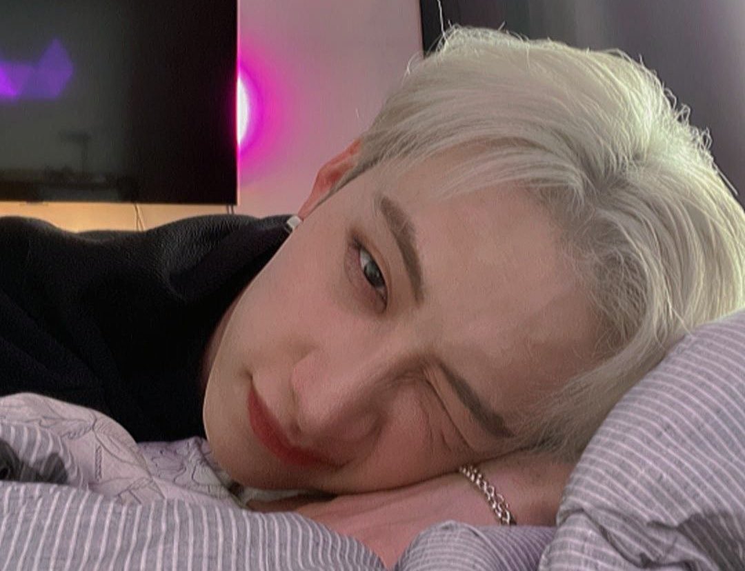 des ★⁵ on Twitter "KICKING MY HAIR TWIRLING MY FEET"