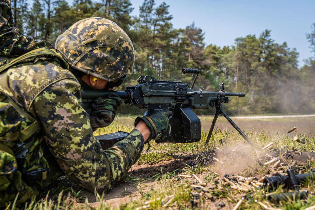 Nothing beats range day!   

Reservists from the GGHG and the Queen's York Rangers completed range shoots at CFB Borden last week that included the C9 LMG, C6 GPMG, M72 LAW and C13 Grenades.    

Getting our soldiers qualified keeps us #StrongProudReady.