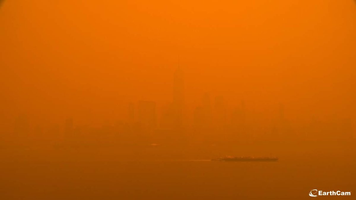 Just, wow. NYC this afternoon. 

#nyc #WildfireSmoke