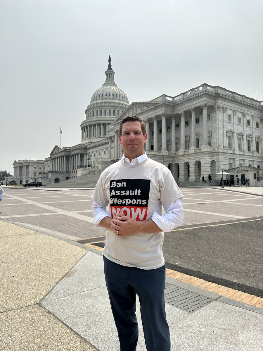 RepSwalwell's tweet image. You’re either with our kids or their killers. I’m with the kids and support their effort to have MAGA GOP bring a vote to #BanAssaultWeaponsNow.