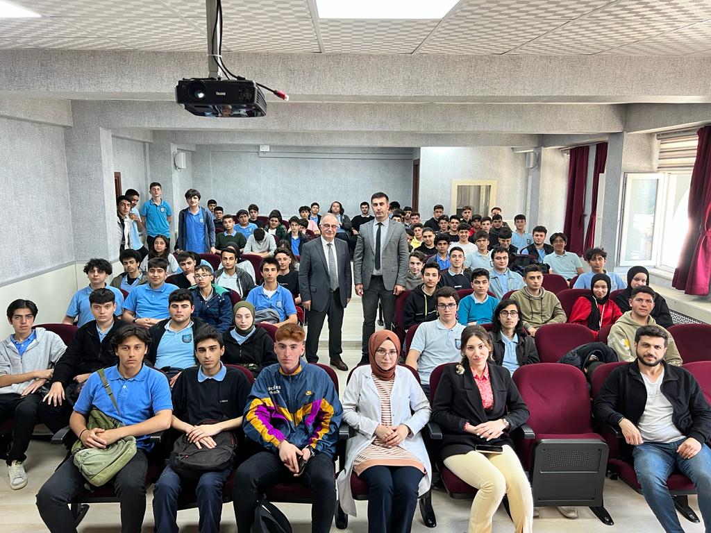 dalgickalip's tweet photo. Dalgıç Şirketler Grubu olarak Yönetim Kurulu Başkanımız Ali Dalgıç'ın katılımı ve sunumuyla, Sultanbeyli Sabiha Gökçen Mesleki ve Teknik Anadolu Lisesi'nde Mesleki Eğitim İşbirliği Protokolü kapsamında geleceğin liderleriyle bir araya geldik. https://t.co/QcoBPTWeOI