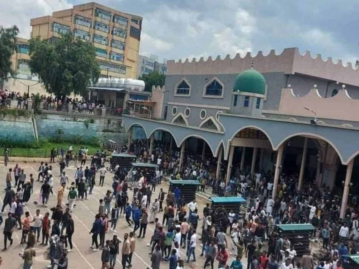 Another case of state violence against Muslims, and absolute silence from Western media on the destruction of mosques and the killing of Muslims in #Ethiopia. May Allah SWT protect our Ethiopian brothers and sisters and grant them steadfastness. Keep them in your duas inshaAllah