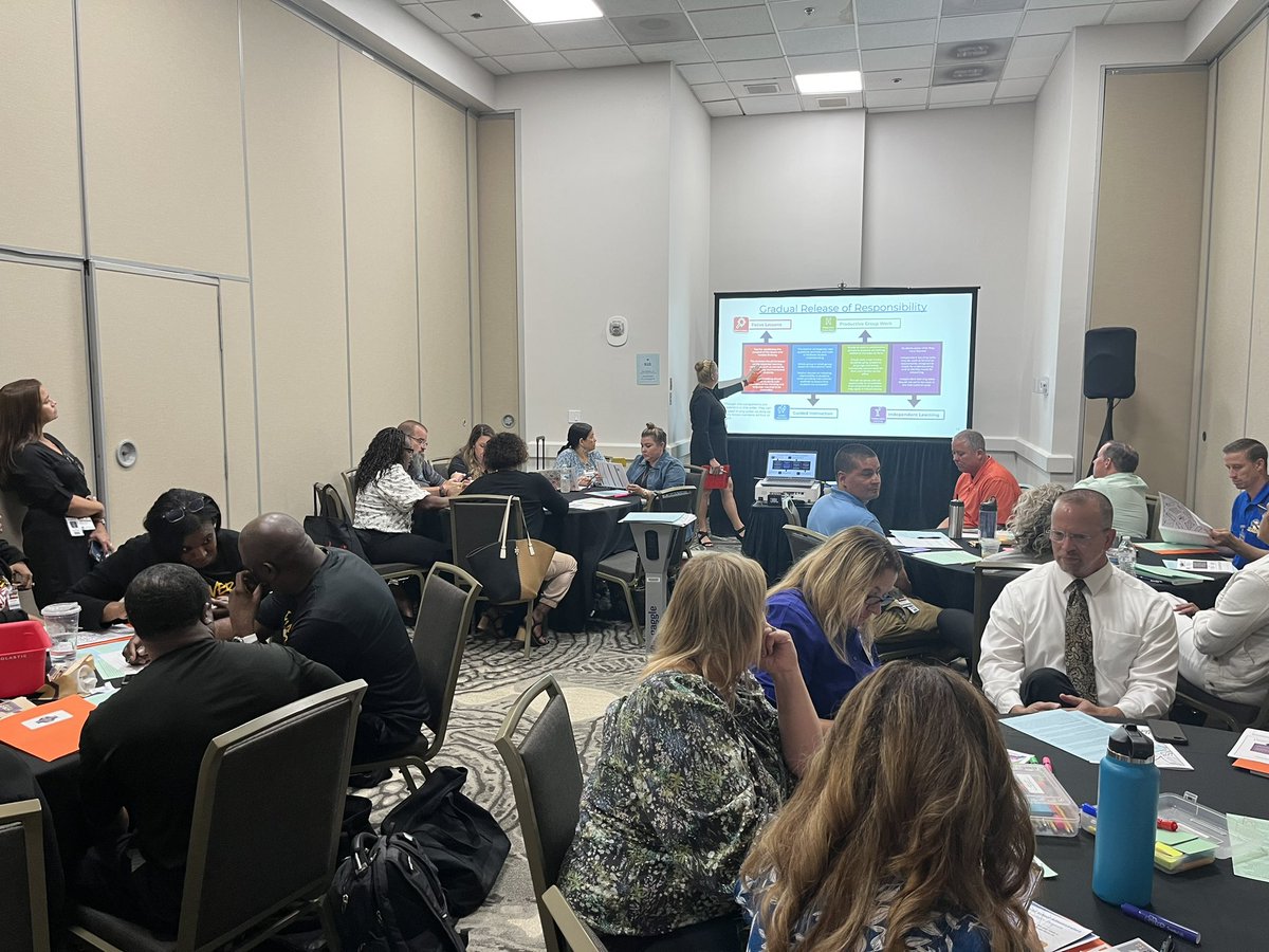 ocpsPL's tweet photo. Our ELA elementary team is engaging participants in a hands-on gallery walk to demonstrate literacy resources, while our secondary participants learn about the importance of gradual release of responsibility within the structure of an ELA lesson. Such valuable content! #OCPSILI https://t.co/ThTVgFuniI