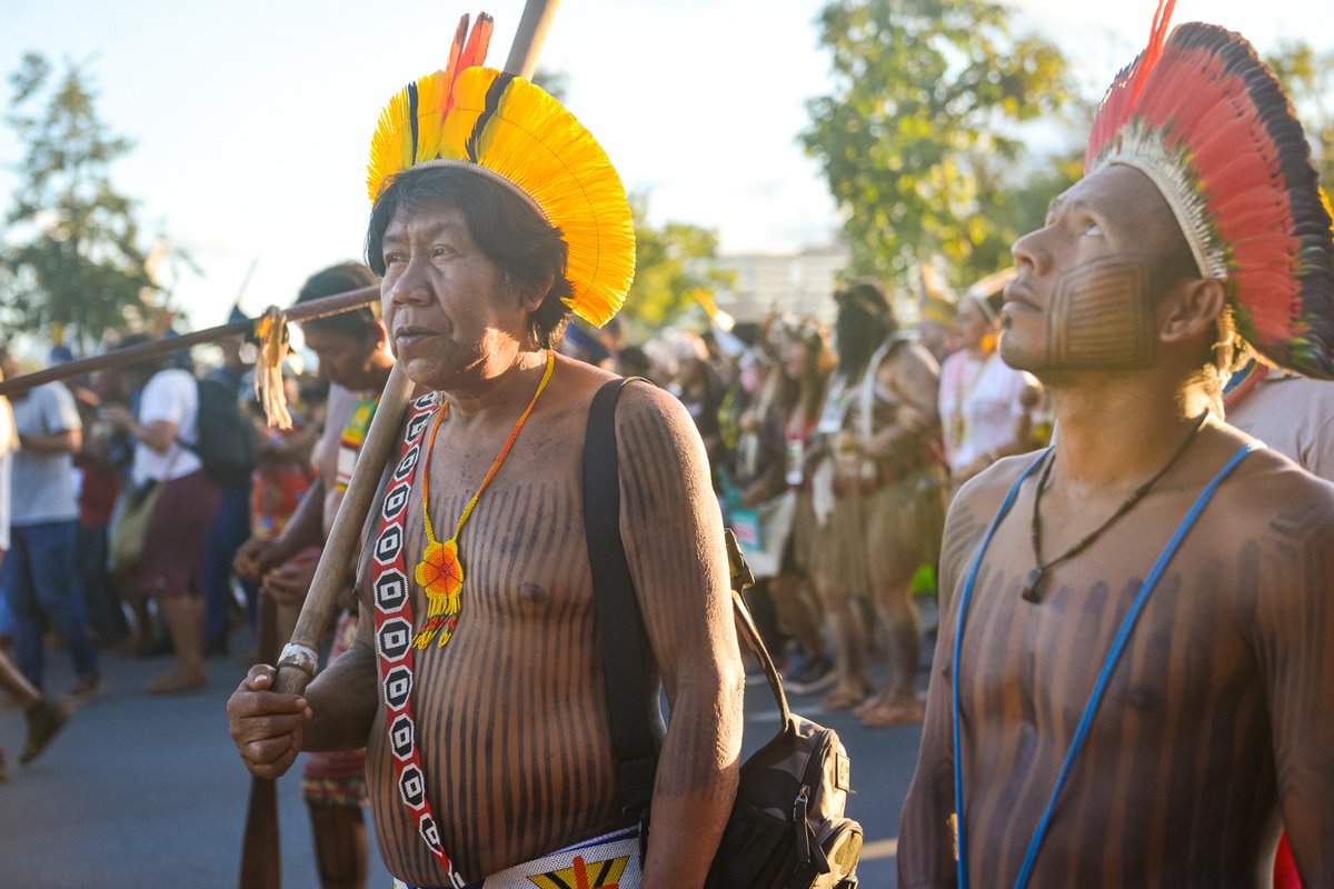 Ministro Alexandre de Moraes chamou o colonialismo de "massacre civilizatório imposto pelos colonizadores aos povos originários".
 #julgamentoMarcoTemporal #MarcoTemporalNao
📷 Letícia Verdi/ATL2023
