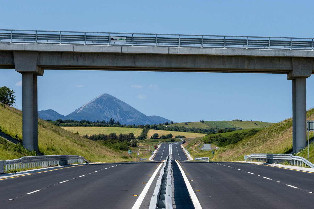 I've a feeling it'll be a little busier on this stretch of road for the next bank holiday weekend!
.
.
.
#n5 #croaghpatrick #westport #mayo #visitmayo