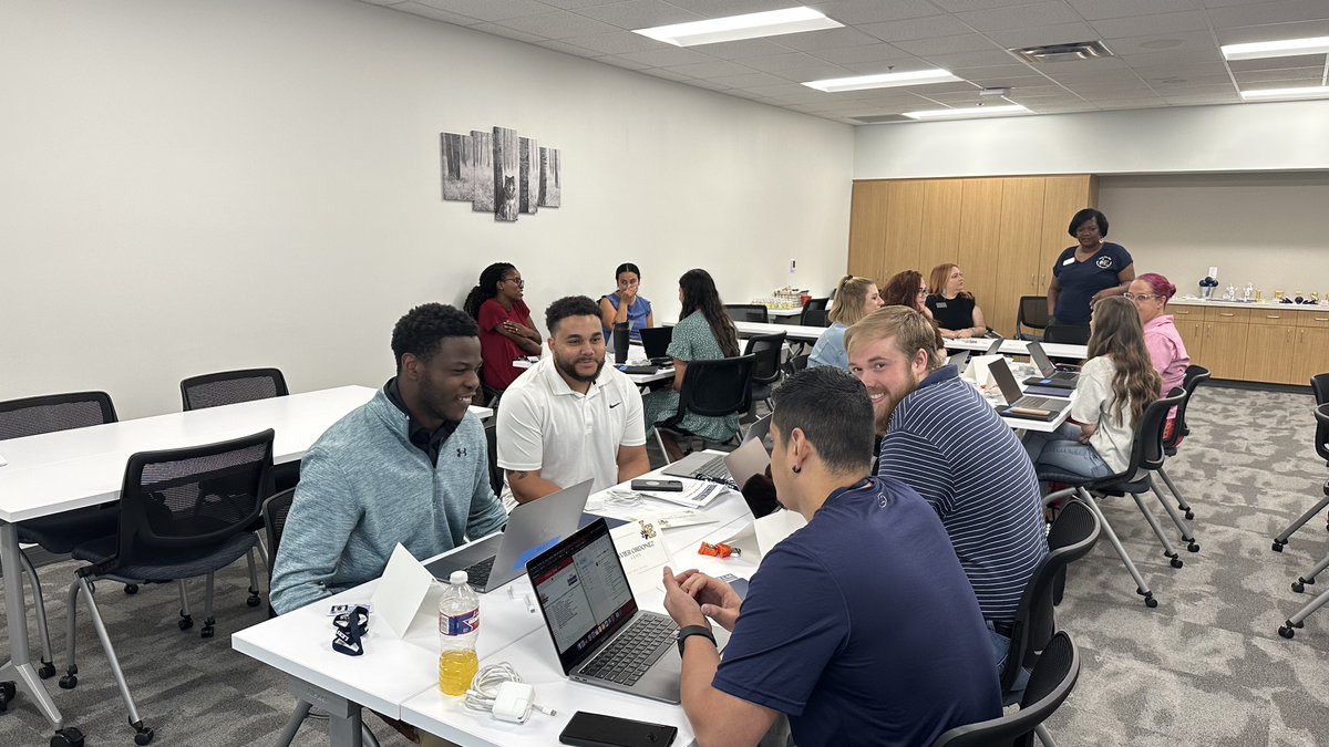 LEISD Human Resource Services tweet media