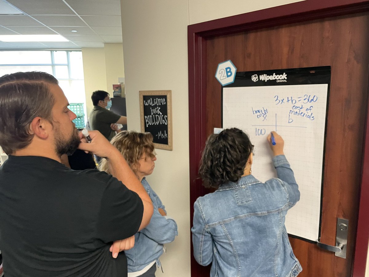 BrinkleyLea's tweet photo. We really had some great collaboration in Calculating Conversations! #smudgedmath in action @Humble_2ndMath #mathconnections https://t.co/d6vdYIy4Cg