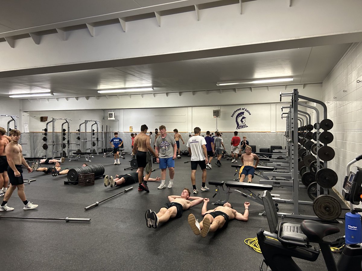SESTrojanFB's tweet photo. Weight room full for camp this morning!  Day #3 complete. https://t.co/JVA2FjUqIC