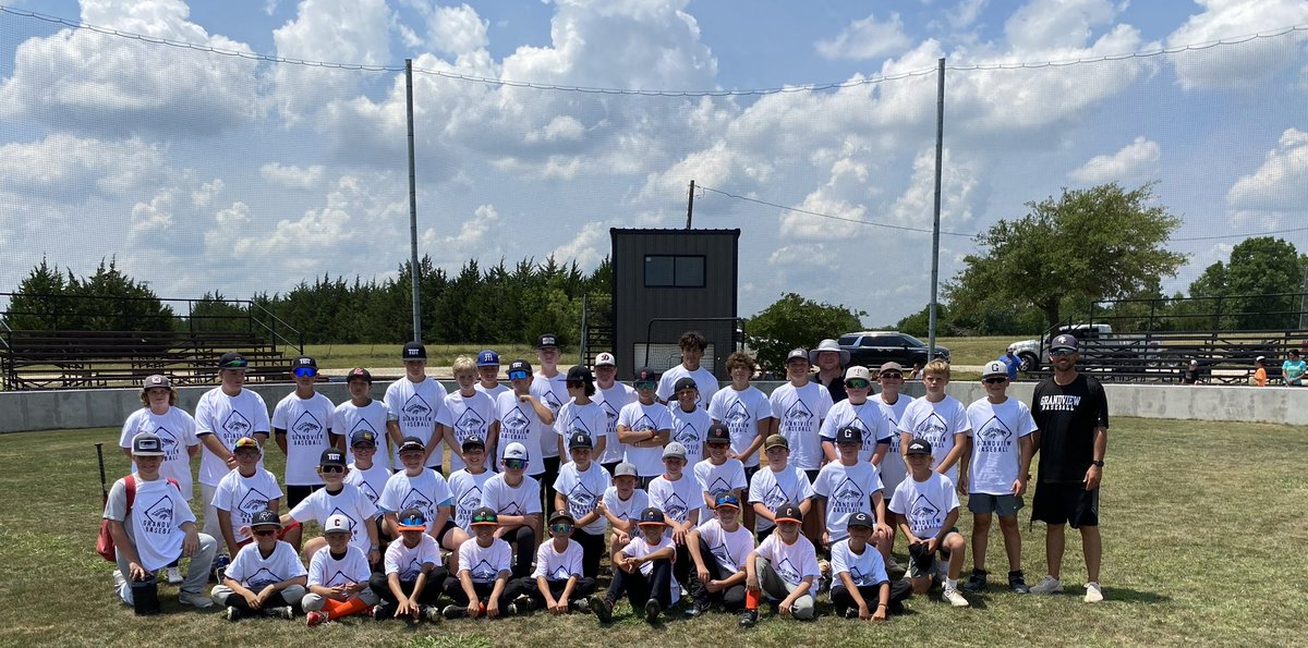 Awesome turn out for the 2023 Baseball Camp! S/O to @JWMath142, @SuddleRahat, @tval25i, @metzler_mason, @vaughan_blaine, @PedroMart_13 for helping out this week. Awesome seeing the college players giving back to the future of @BaseballZebra! Future is bright in Grandview, TX!