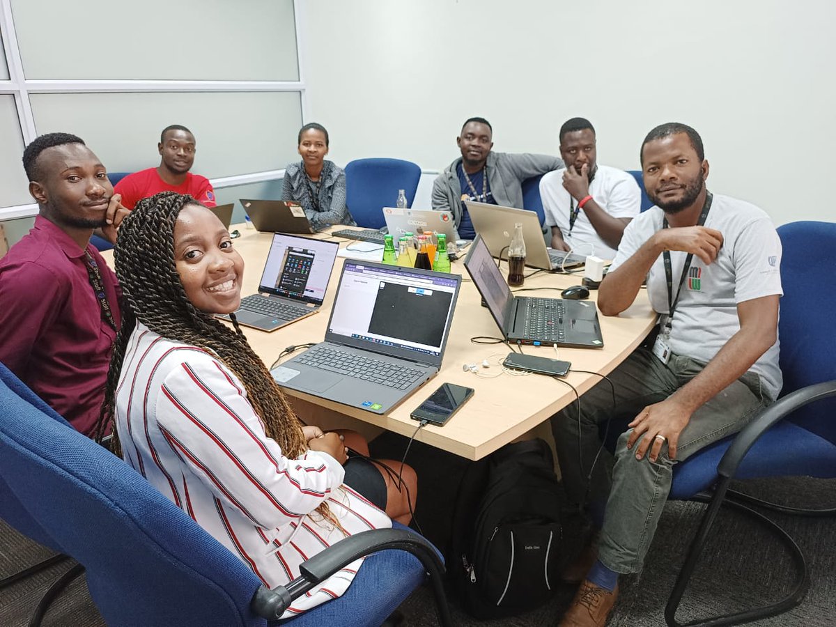 KalondePatrick's tweet image. Today in the afternoon, I was with a couple of colleagues from @MLW_Programme and we spent an hour contributing towards mapping of roads in Blantyre City on @openstreetmap. Every day, we are making some progress...

#HarmingOgstone #PhD #OpenMapping  #GIS #Malawi #Fulbright