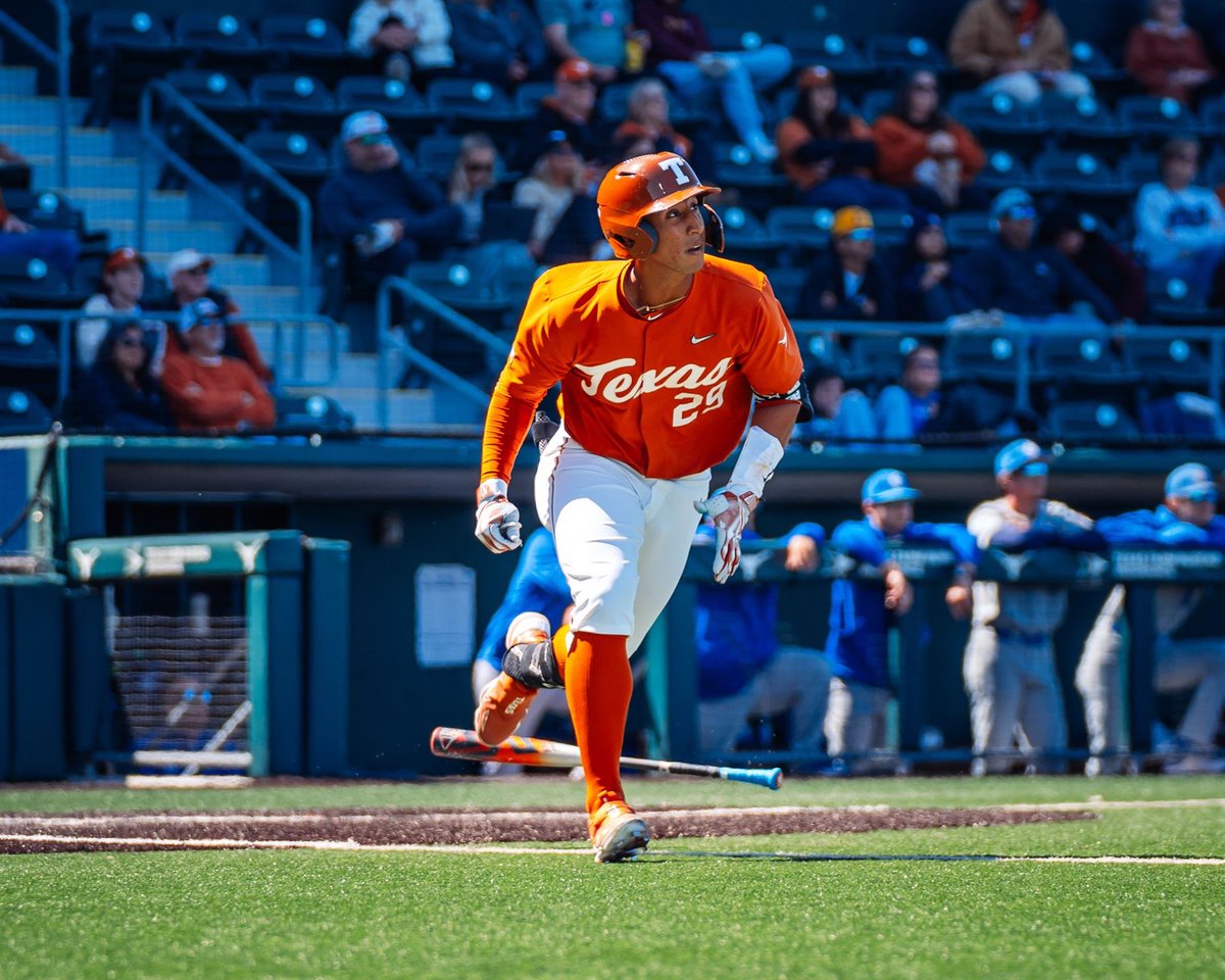 As we head to the Super Regionals, @TexasBaseball players are pleased to announce a dollar-for-dollar matching campaign up to $100k through the end of the college baseball season! Please join @texasonefund today with a monthly gift. 🤘🏾 gift.idonate.com/texas-one/base…