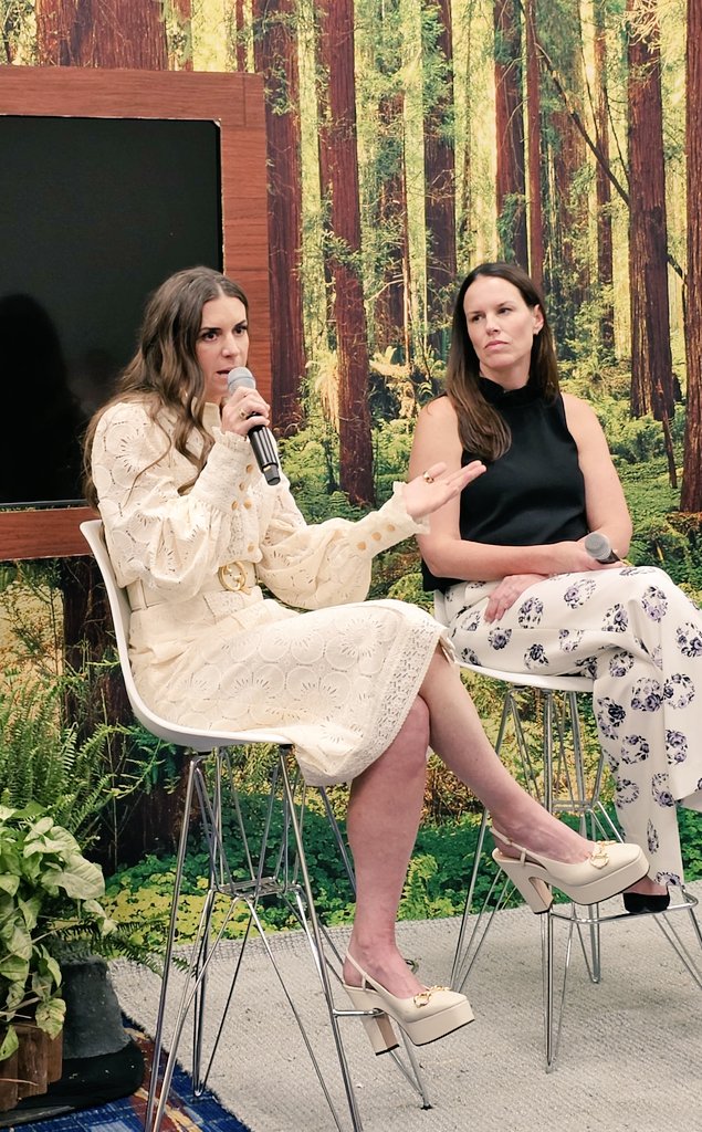 "AI is the new UI" <a href="/swbjoyce/">Sarah Joyce Franklin</a> <a href="/salesforce/">Salesforce</a> #Connections