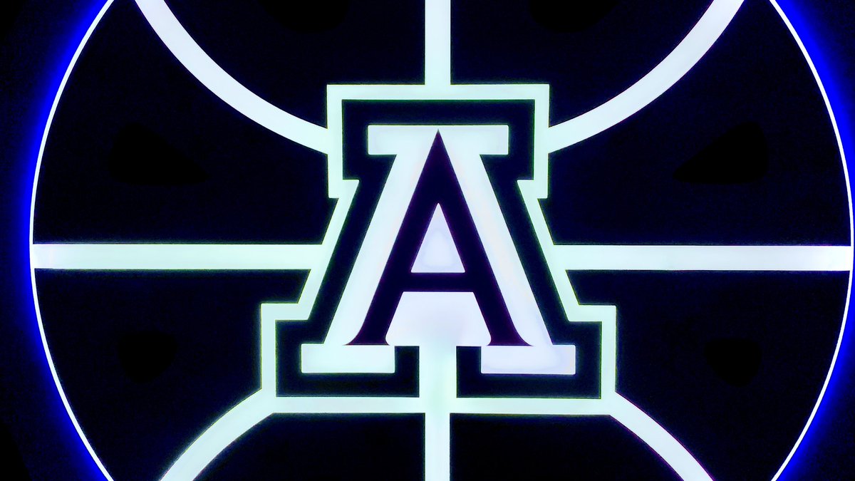 DavidKelly1290's tweet image. Good to hear that both #JadenBradley and #KeshadJohnson have arrived here in #Tucson and putting in work for this upcoming ‘23-‘24 season.

#BearDownArizona