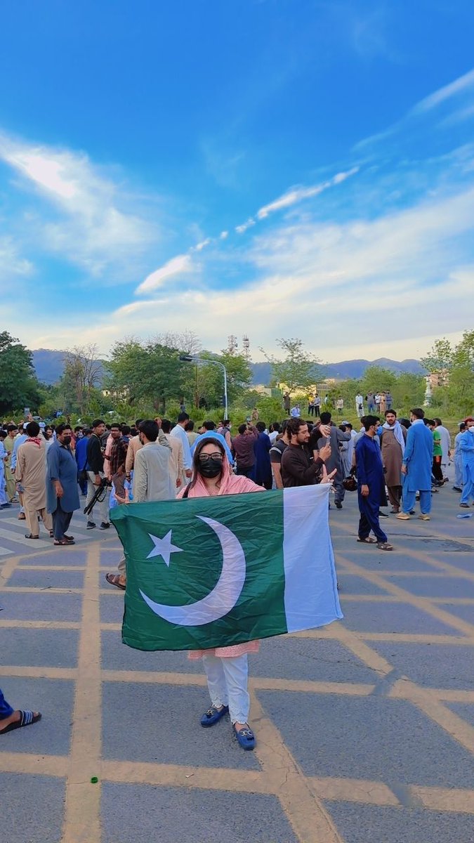 What about this Pakistan which belongs to civilians? Does it matter or not? Why do you always show us that only Pakistani flag in the hand of uniform matters?
You guys are not the only custodian & habitats of Pakistan. Pakistan belongs to its people.
المیہ ہی المیہ پاک سر زمین پر