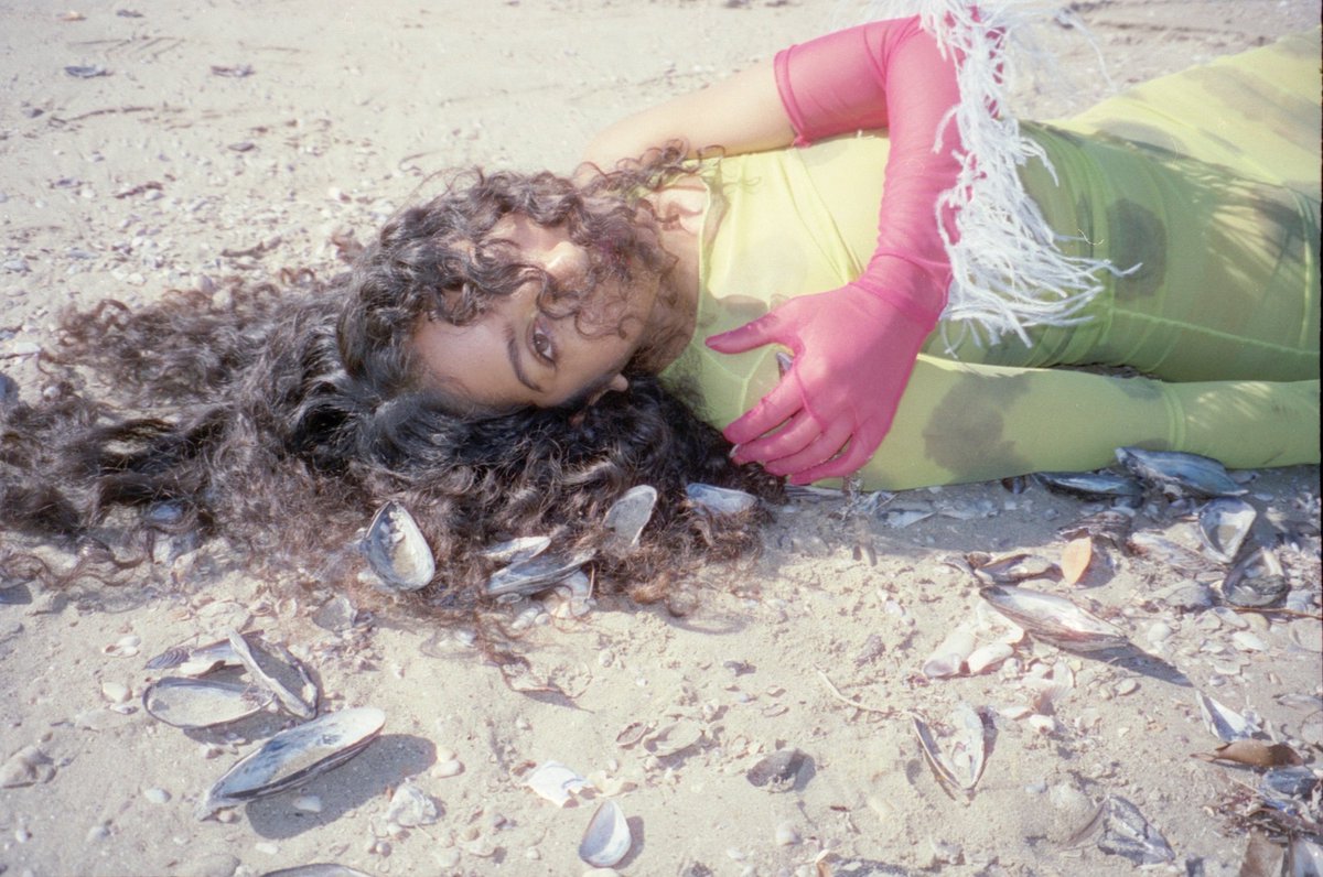 amuatma's tweet photo. amuatma sings to the silent fish — subscribe on substack to support independent writing, film photography and insight from my death + grief + enviro/ecological studies :: https://t.co/EfluEM0Qjg https://t.co/DaEpp6Nh5w