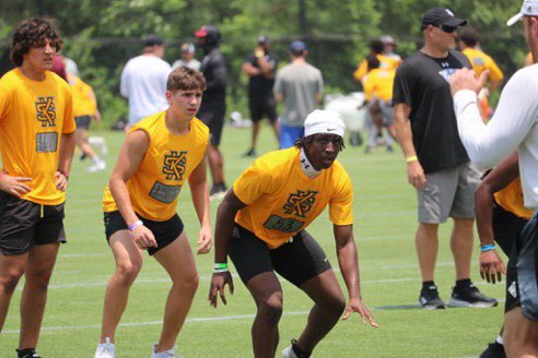 Gi19Nkrumah's tweet photo. Had a wonderful time at @kennesawstfb camp! Learned a lot and got to compete! Can’t wait to use what I learned for the season‼️@Coach_Browder @CoachHaney_ @CoachPope_ @Coach_D_Folmar @EPHSRecruiting @cjhirsch4 @grindmodepeeps https://t.co/VR1b0x8Af6