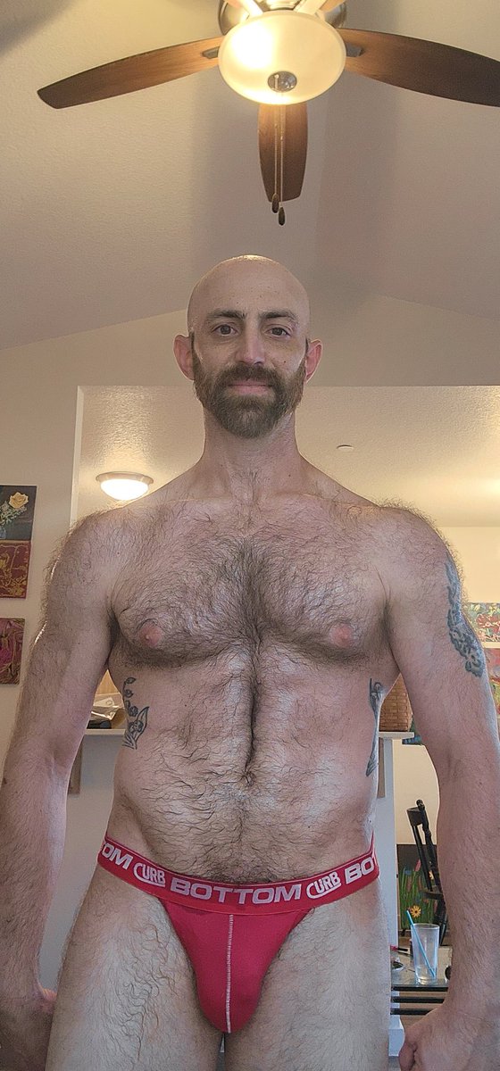 Just uploaded my latest only fans workout. I'm getting bigger, are you?