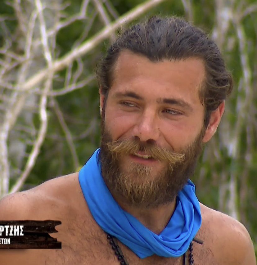 Μαριαλένα δεν σε παίρνει να πεις ότι δεν πουλάς φίλους μπροστά στον Μπάρτζη που το 21 τον πούλησες αμεσως μολις εμαθες τι λέγεται εξω από τον Σακη. Το έχει ξαναδεί το έργο της Νέας Υόρκης. Γι αυτό εκανες μοκο σήμερα στο σερεμονι.  #survivorGR