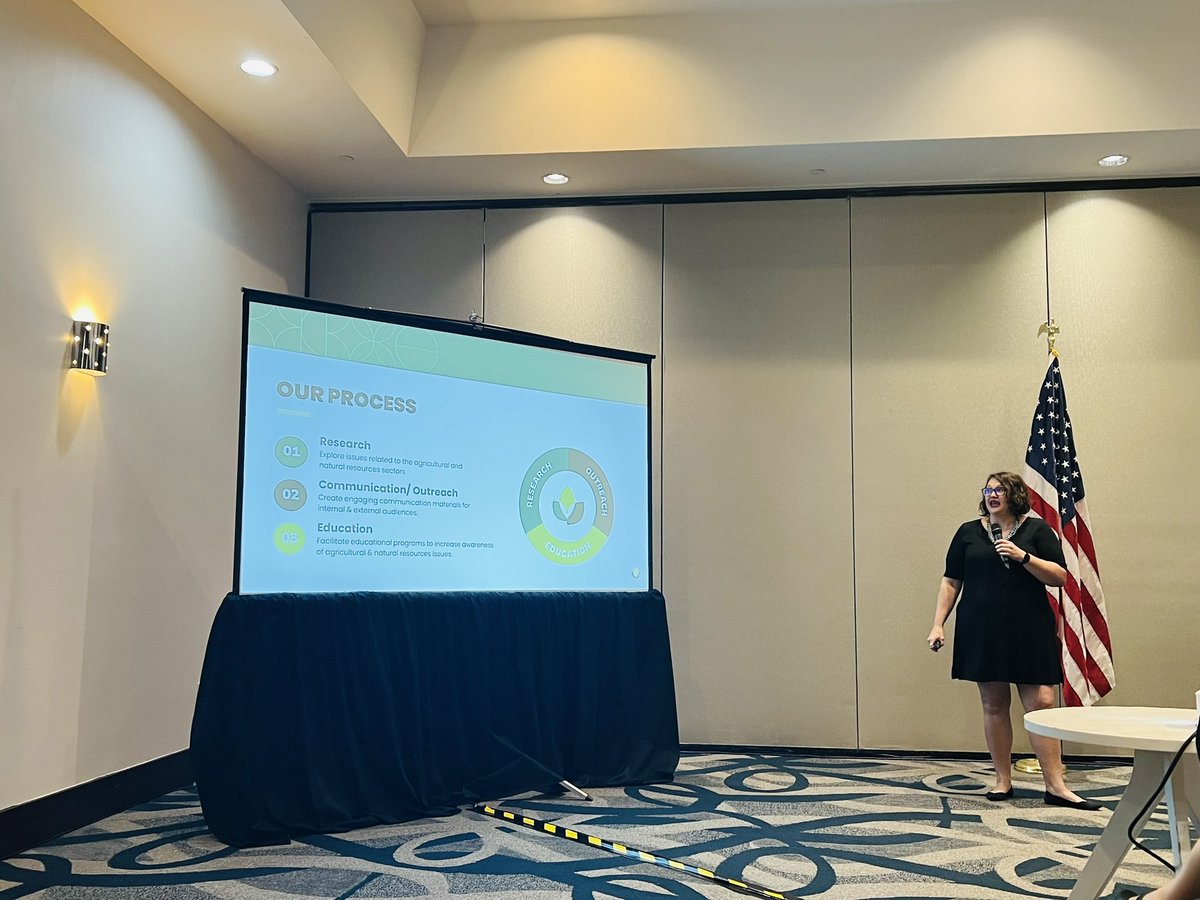 <a href="/laurimbaker/">Dr. Lauri M. Baker</a> encouraging FLERA participants to be Leaders as Science Communicators #GoGators