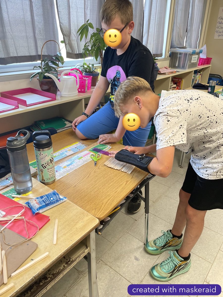 MJS_teach's tweet image. Construction on our bridges continues! Can you feel the creativity and excitement happening in portable 9?! #portable9willshine ⁦@lkwwrdsb⁩ ⁦@wrdsb⁩